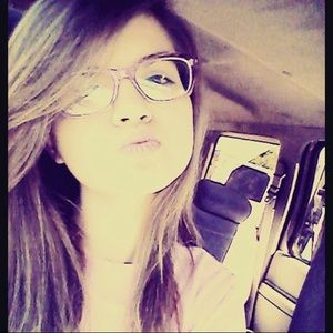 Meet your Posher, Kelsey