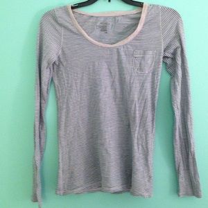 Old Navy blue and gray striped t-shirt