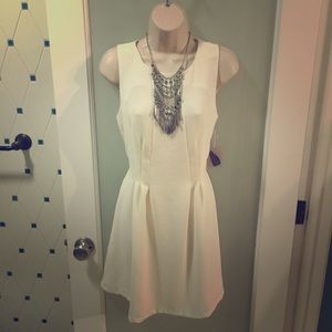 🔥FINAL MARKDOWN🔥White A-line Dress