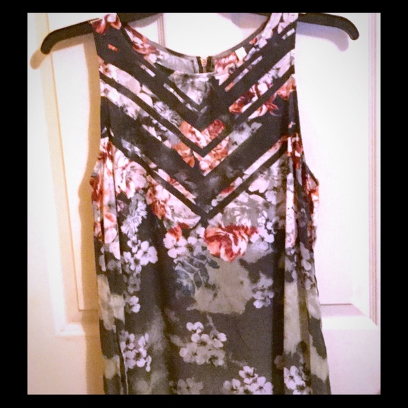 Xhilaration Floral tunic