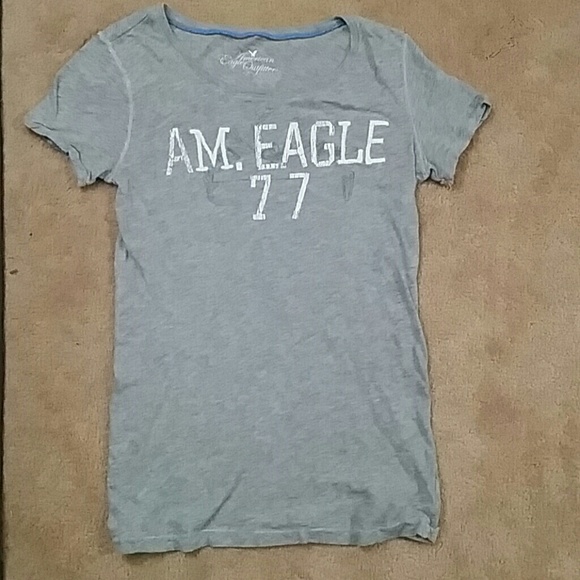 American Eagle Gray Shirt