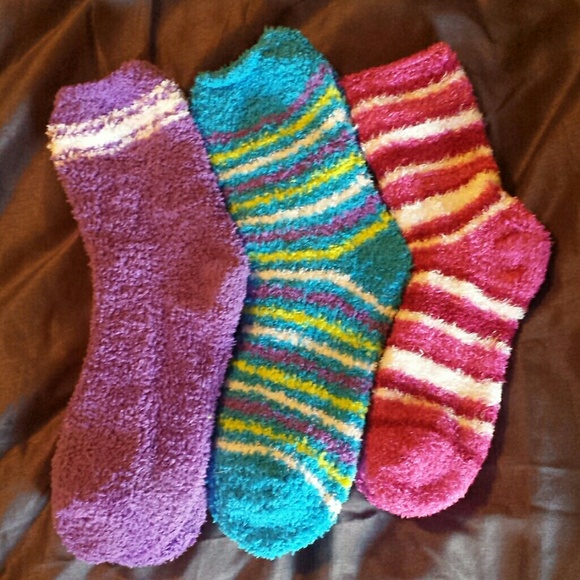 NWOT 3 pair fuzzy socks