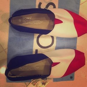 Brand new toms shoes