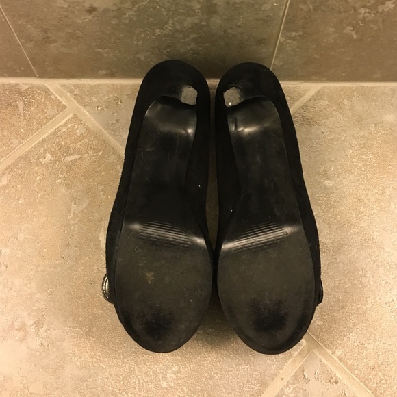 🚫SOLD🚫 Guess Black suede high heels - Picture 3 of 4