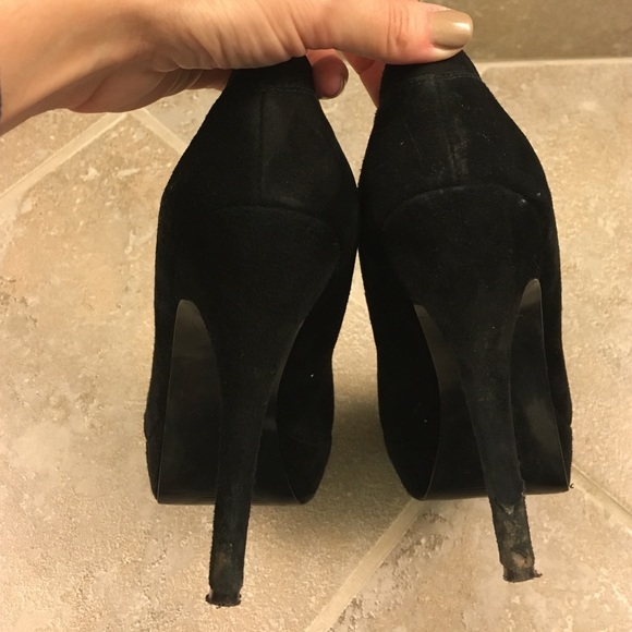 🚫SOLD🚫 Guess Black suede high heels - Picture 4 of 4