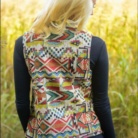 Aztec Vest - Picture 2 of 5