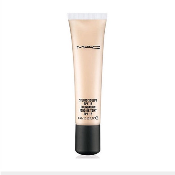 MAC STUDIO SCULPT FOUNDATION
