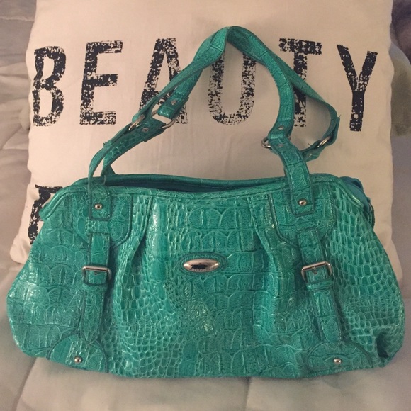 Alfred Dunner purse