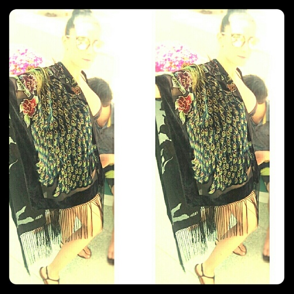 🌈ASOS Peacock Design Tassle Kimono 🌈