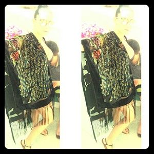 🌈ASOS Peacock Design Tassle Kimono 🌈