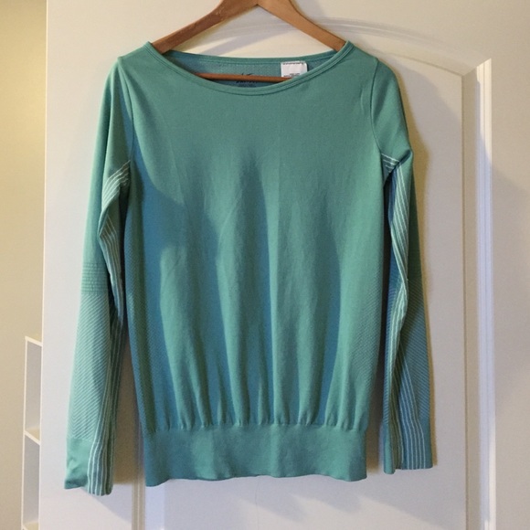 Nike Dri-Fit pullover