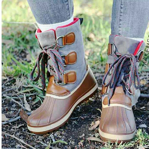 Winter boots MAKE AN OFFER... negotiating