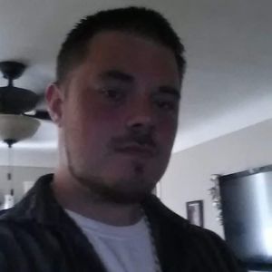 Meet your Posher, Dustin