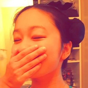 Meet your Posher, Caitlin