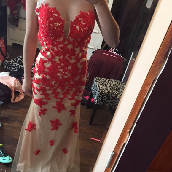 Sherri hill look alike prom dress