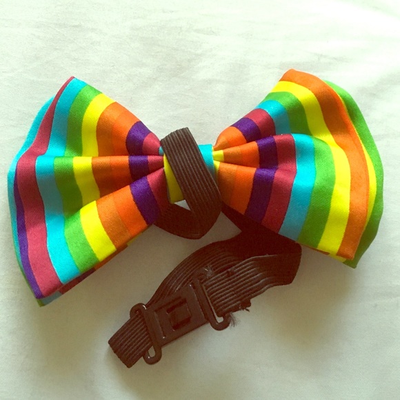 Clown bow tie