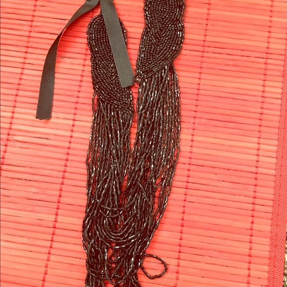 Glass bead strand necklace