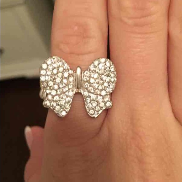 Adorable Silver Bow Ring