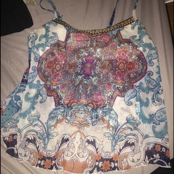 Wet seal patterned cropped tank