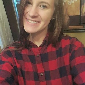 Meet your Posher, Alexis