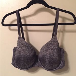 38D Victoria's Secret bra