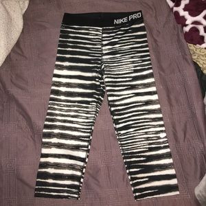 Nike pro Capris
