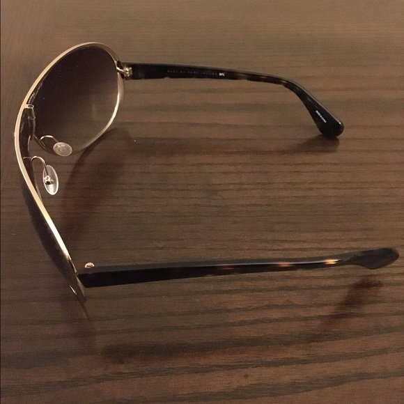 🚫SOLD🚫Marc Jacobs Sunglasses - Picture 2 of 4