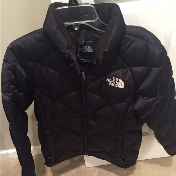 Black puffy north face jacket