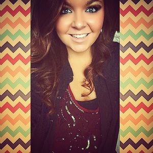 Meet your Posher, Karly