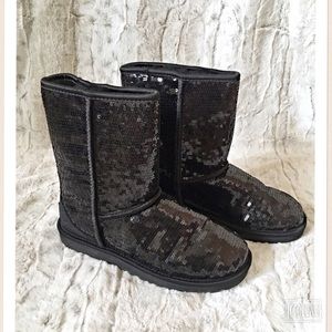 UGG Classic Short Boot- Black Sparkles