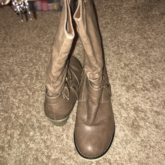 Booties. - Picture 3 of 3