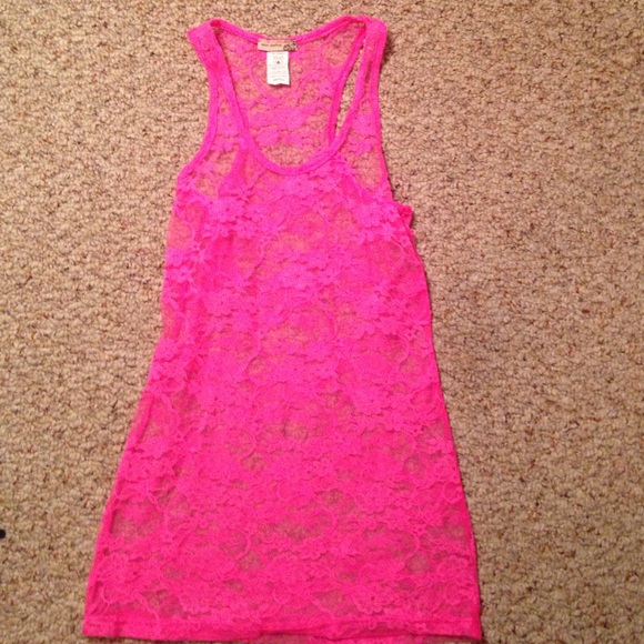NWOT bright pink lace tanktop
