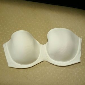 White strapless bra