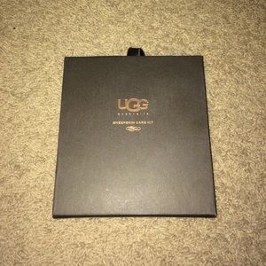 UGG sheepskin care kit