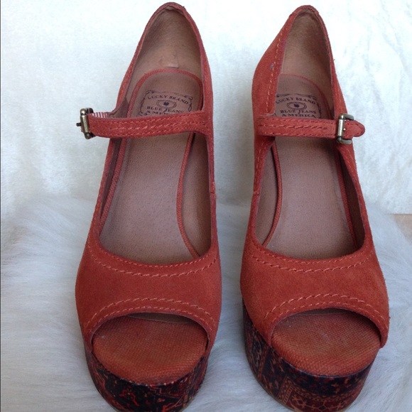 Lucky Brand Shoes - Lucky Brand Leather Pumps Lucky Brand Shoes - Lucky Brand Leather Pumps