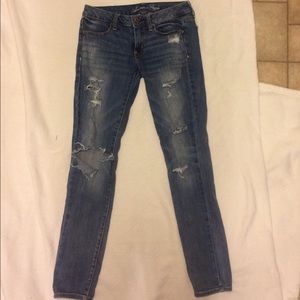 American Eagle distressed jeggings