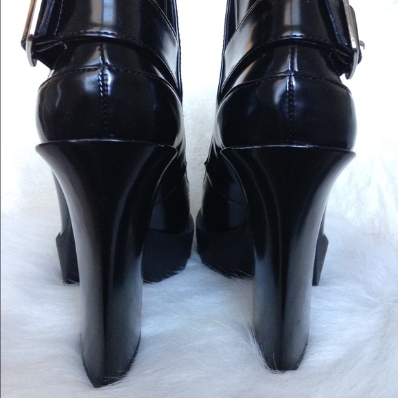Zara Shoes - Zara Worker Boot Zara Shoes - Zara Worker Boot