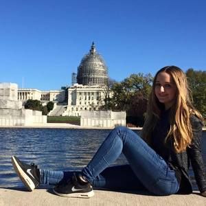 Meet your Posher, Laura