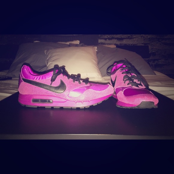 Nike Air Max, Magenta