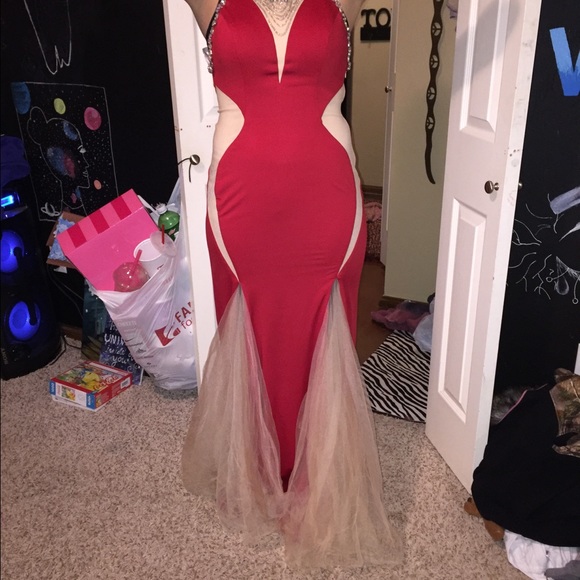 Red prom dress