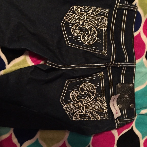 Skinny miss me jeans size 27