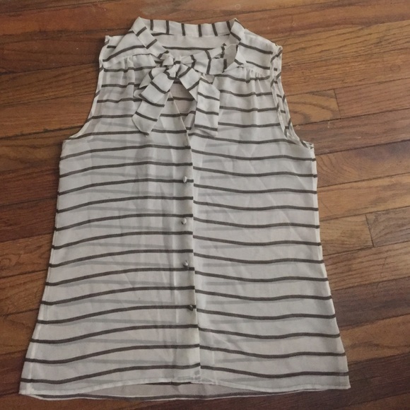 Banana republic sleeveless top