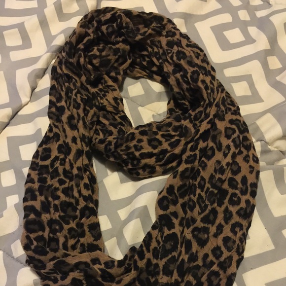 Infinity cheetah scarf - Picture 1 of 1