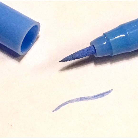 stila periwinkle eyeliner