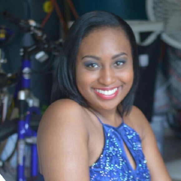 Meet your Posher, Lorriann - Picture 2 of 2