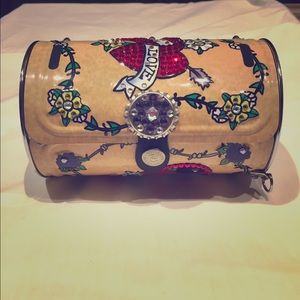 🚨sold🚨Ed hardy styled purse!