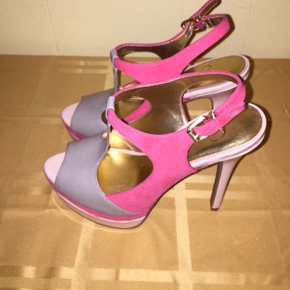Shoes bundle 2  more items