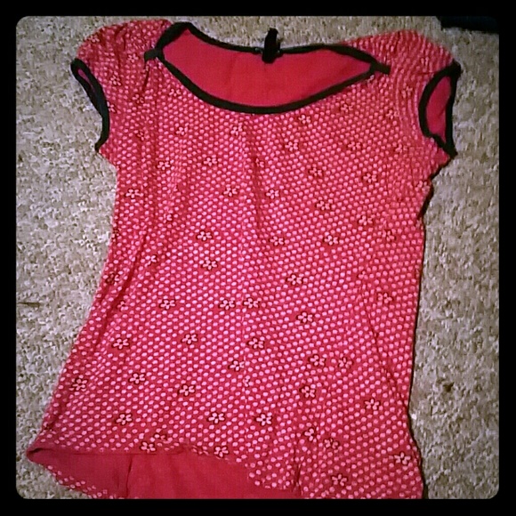 Cute flowered top! :)