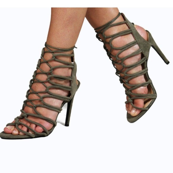 Boohoo size 9 lace up olive heels