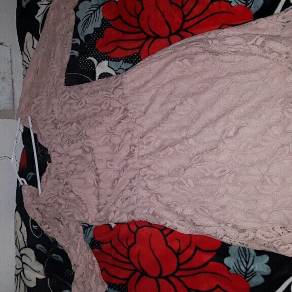 super cute lace cream colored vintage style dress